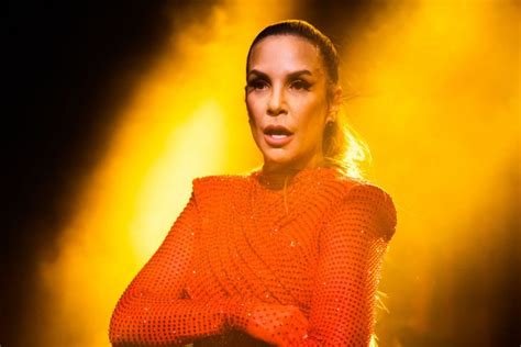 Ivete Sangalo's A Gente Faz Assim Tour: A Carnival of Music and Mayhem!